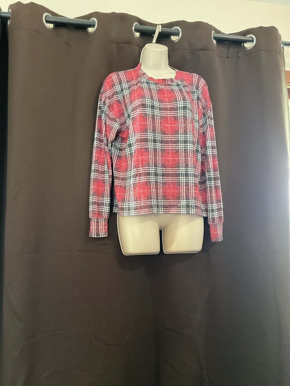 PINK Victoria's Secret Red Plaid Long Sleeve Sleepwear Top Size Small